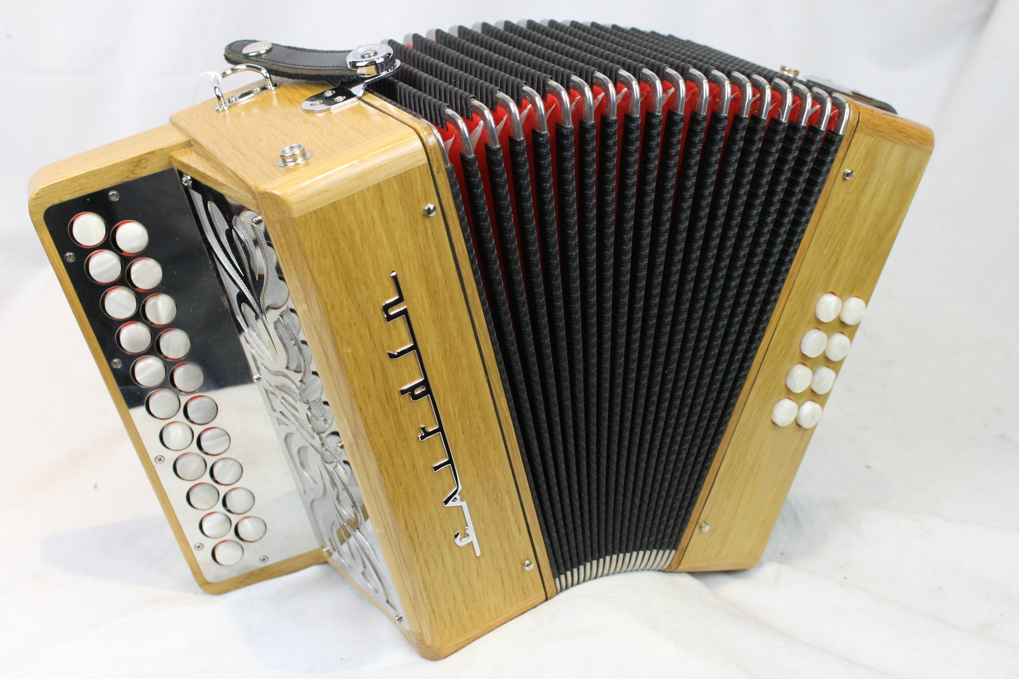 Cairdin 3 voice Button Accordion (used-as new) - Click Image to Close